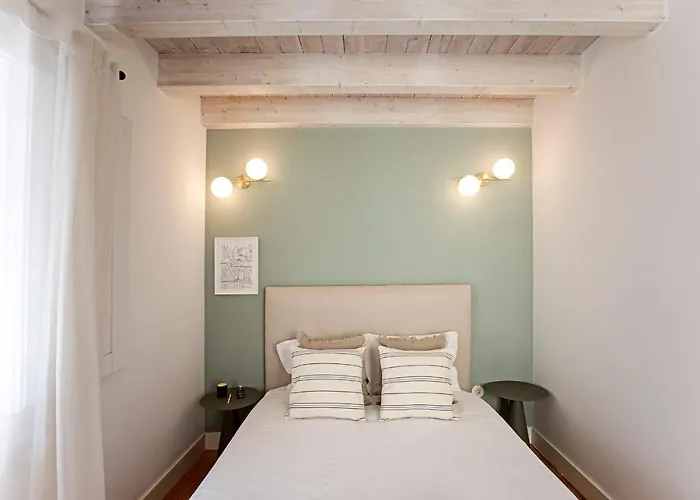 D. Joao IV Apartments By Lovelystay