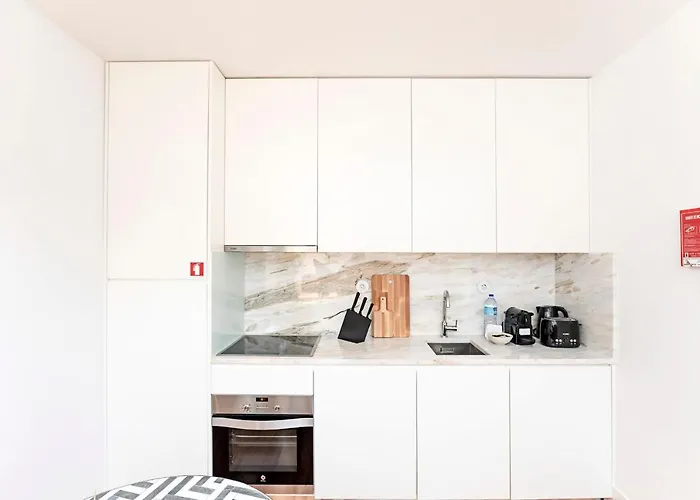 D. Joao IV Apartments By Lovelystay